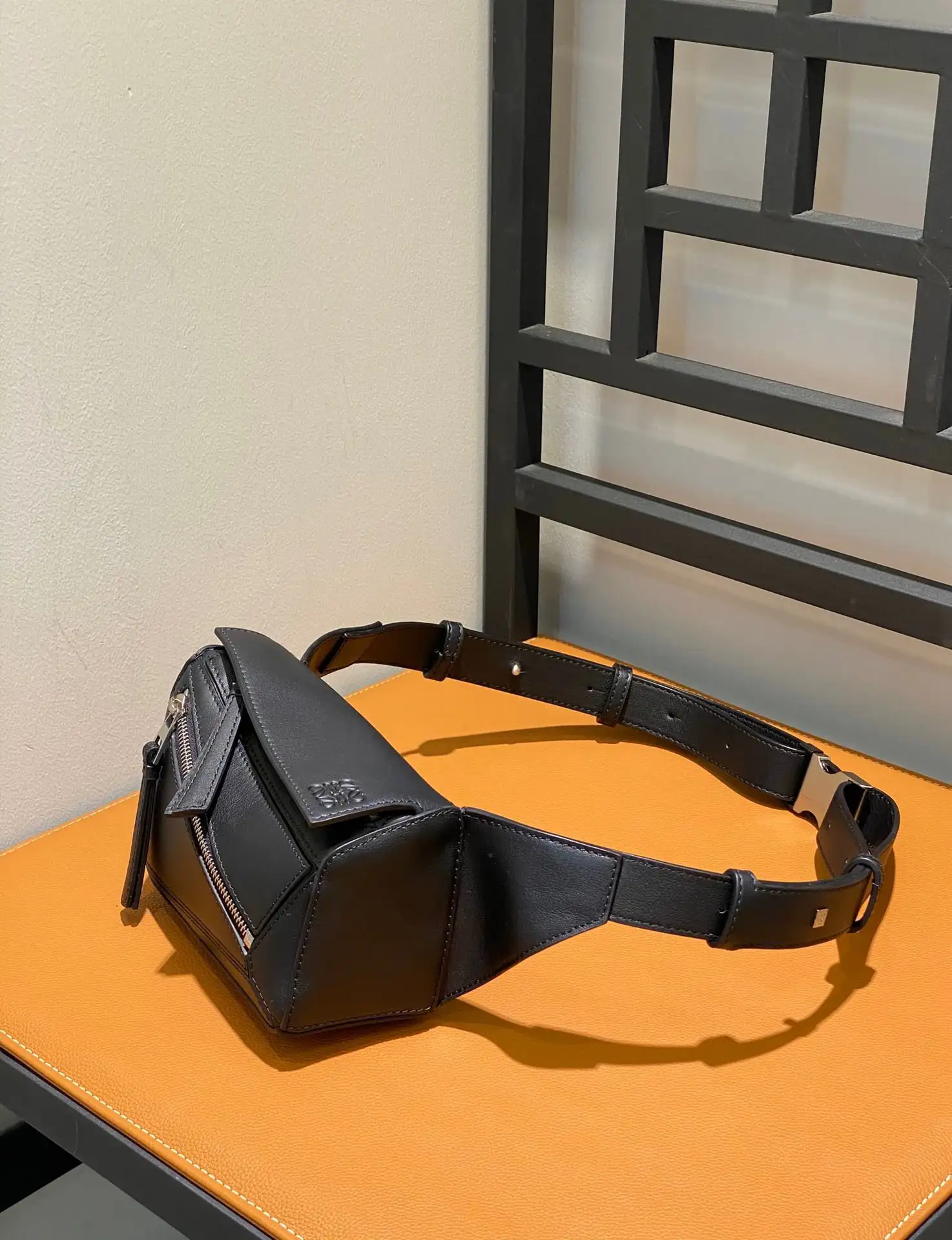 LOEWE-MINI-PUZZLE-BUMBAG-CLASSIC-CALFSKIN-BLACK-B510U89X02-1100_2 LOEWE MINI PUZZLE BUMBAG CLASSIC CALFSKIN BLACK B510U89X02 1100 2