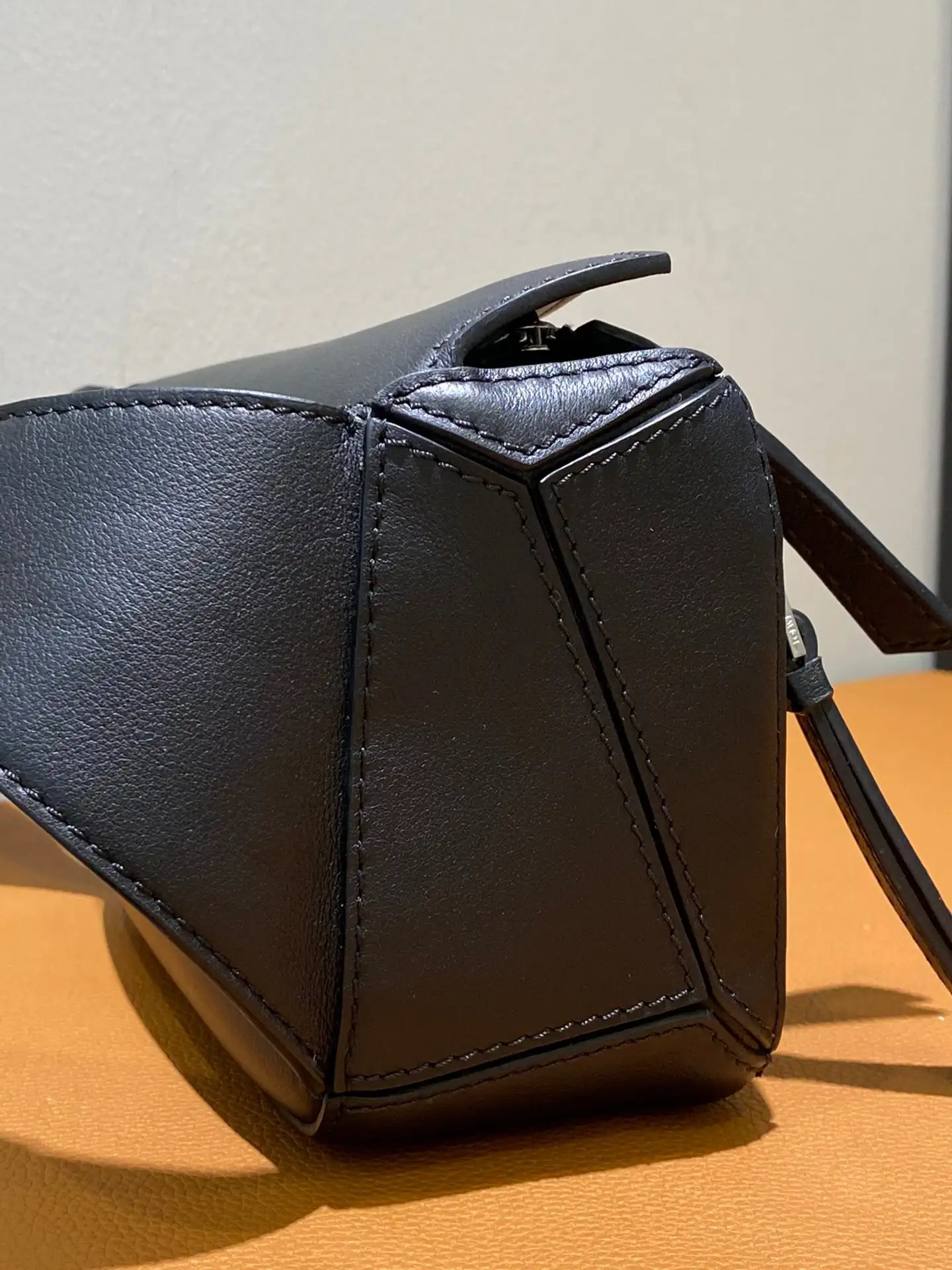 LOEWE-MINI-PUZZLE-BUMBAG-CLASSIC-CALFSKIN-BLACK-B510U89X02-1100_6 LOEWE MINI PUZZLE BUMBAG CLASSIC CALFSKIN BLACK B510U89X02 1100 6