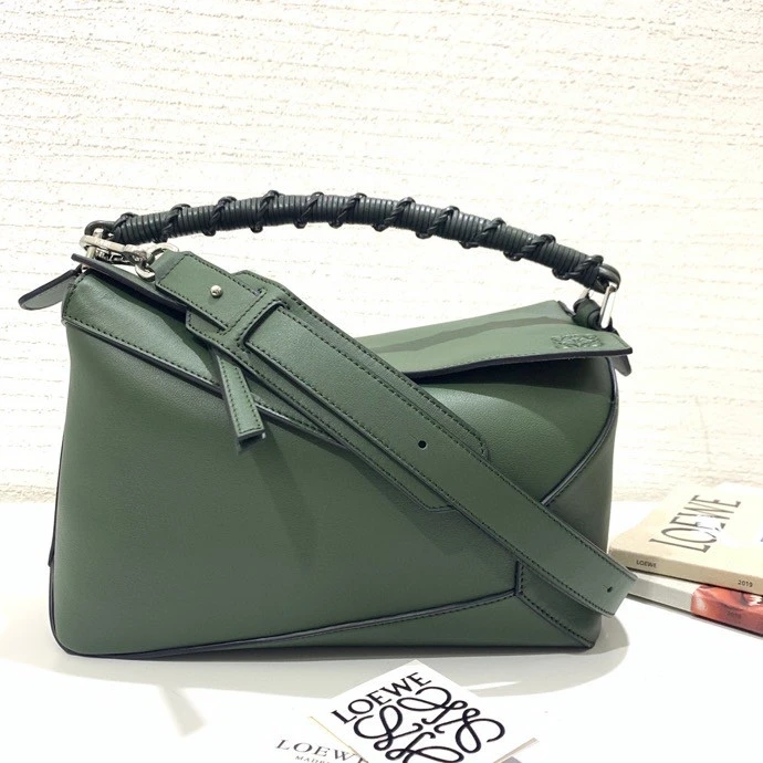 LOEWE-PUZZLE-EDGE-BAG-IN-NAPPA-CALFSKIN-VINTAGE-KHAKI-A510P49X01-4429_1 LOEWE PUZZLE EDGE BAG IN NAPPA CALFSKIN VINTAGE KHAKI A510P49X01 4429 1