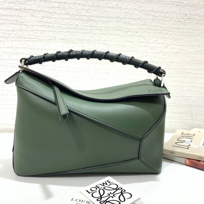 LOEWE-PUZZLE-EDGE-BAG-IN-NAPPA-CALFSKIN-VINTAGE-KHAKI-A510P49X01-4429_2 LOEWE PUZZLE EDGE BAG IN NAPPA CALFSKIN VINTAGE KHAKI A510P49X01 4429 2