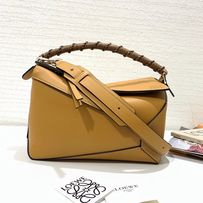 LOEWE-PUZZLE-EDGE-BAG-IN-NAPPA-CALFSKIN-WARM-DESERT-A510P49X01-2586_3 LOEWE PUZZLE EDGE BAG IN NAPPA CALFSKIN WARM DESERT A510P49X01 2586 3