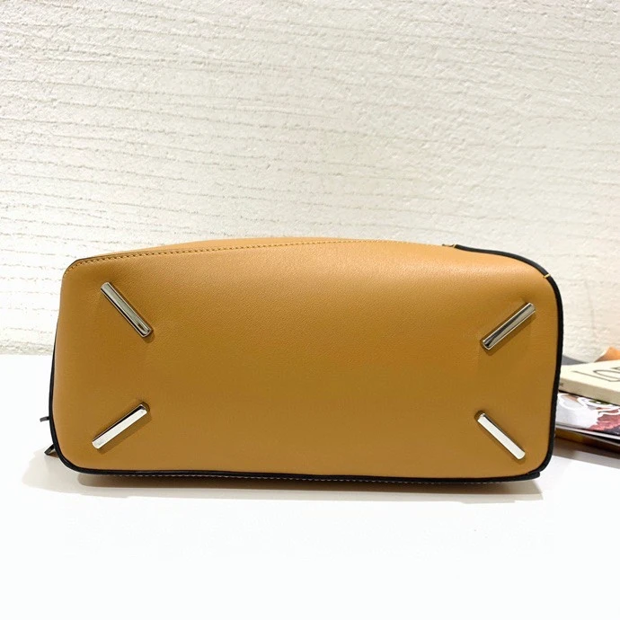 LOEWE-PUZZLE-EDGE-BAG-IN-NAPPA-CALFSKIN-WARM-DESERT-A510P49X01-2586_6 LOEWE PUZZLE EDGE BAG IN NAPPA CALFSKIN WARM DESERT A510P49X01 2586 6