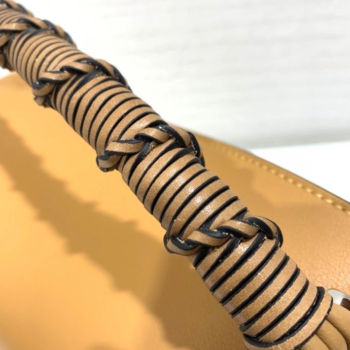 LOEWE-PUZZLE-EDGE-BAG-IN-NAPPA-CALFSKIN-WARM-DESERT-A510P49X01-2586_7 LOEWE PUZZLE EDGE BAG IN NAPPA CALFSKIN WARM DESERT A510P49X01 2586 7