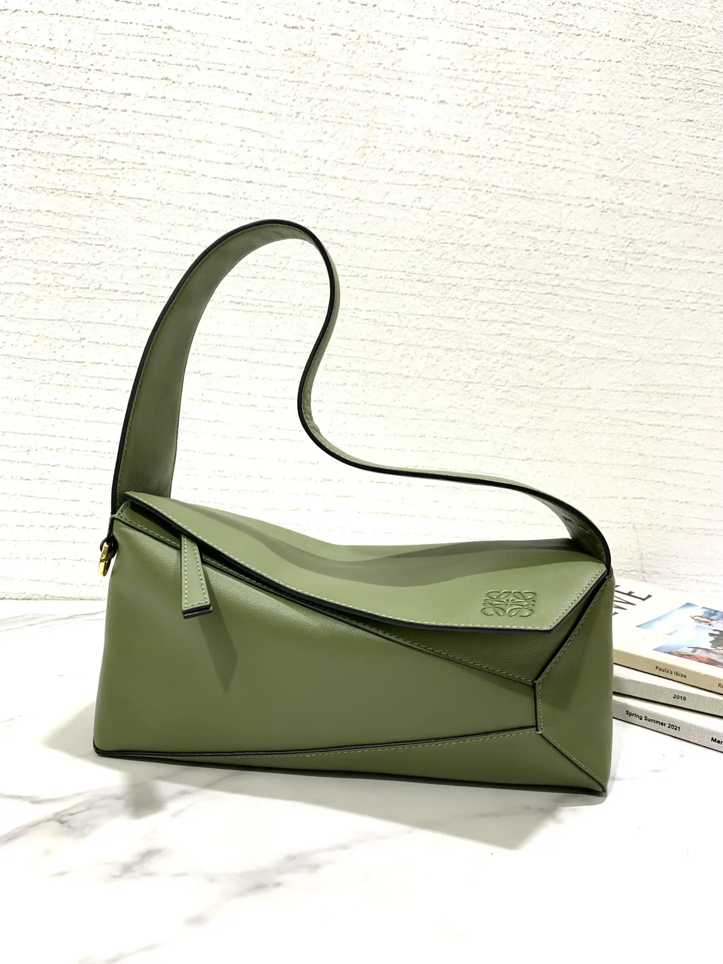 LOEWE-PUZZLE-HOBO-BAG-IN-NAPPA-CALFSKIN-AVOCADO-GREEN-A510J67X01-3949_3 LOEWE PUZZLE HOBO BAG IN NAPPA CALFSKIN AVOCADO GREEN A510J67X01 3949 3