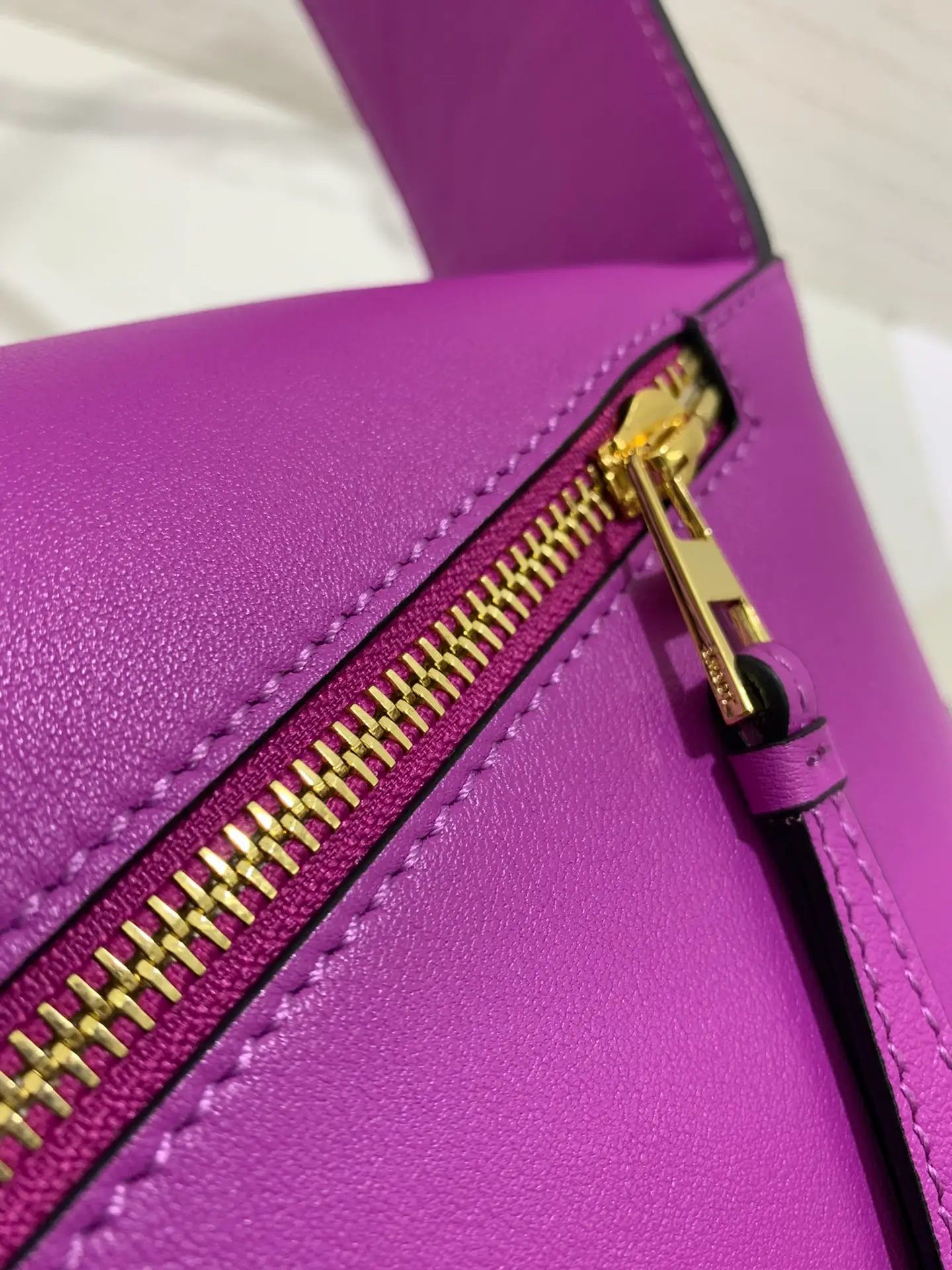 LOEWE-PUZZLE-HOBO-BAG-IN-NAPPA-CALFSKIN-BRIGHT-PURPLE-A510J67X01-6450_8 LOEWE PUZZLE HOBO BAG IN NAPPA CALFSKIN BRIGHT PURPLE A510J67X01 6450 8