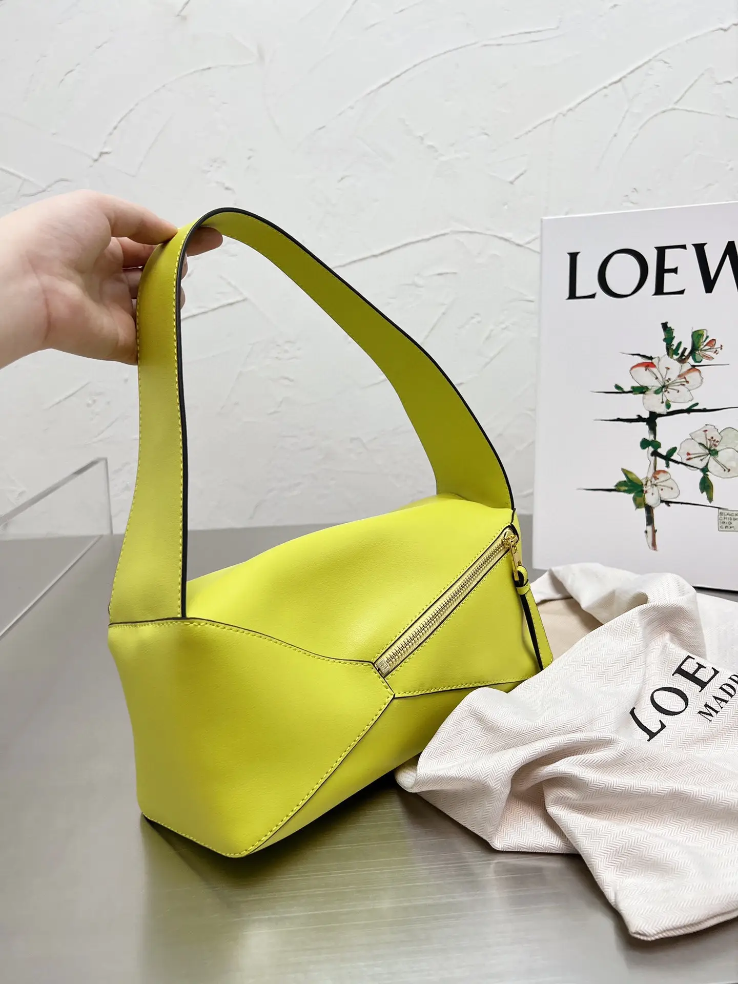 LOEWE-PUZZLE-HOBO-BAG-IN-NAPPA-CALFSKIN-LIME-YELLOW-A510J67X01-4801_4 LOEWE PUZZLE HOBO BAG IN NAPPA CALFSKIN LIME YELLOW A510J67X01 4801 4