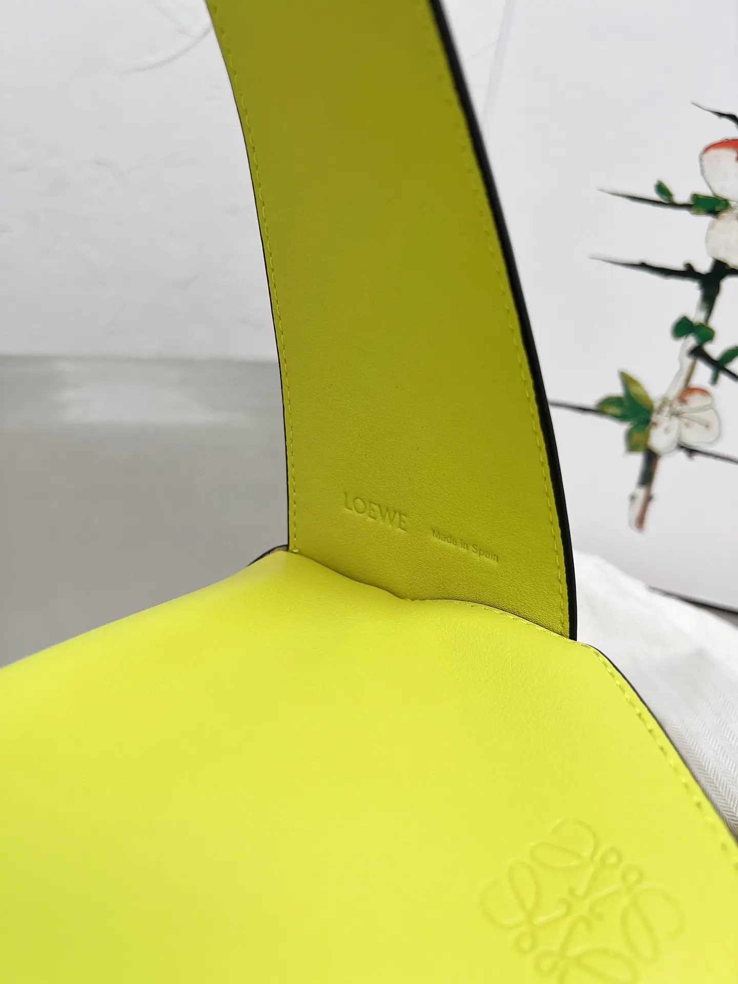 LOEWE-PUZZLE-HOBO-BAG-IN-NAPPA-CALFSKIN-LIME-YELLOW-A510J67X01-4801_9 LOEWE PUZZLE HOBO BAG IN NAPPA CALFSKIN LIME YELLOW A510J67X01 4801 9