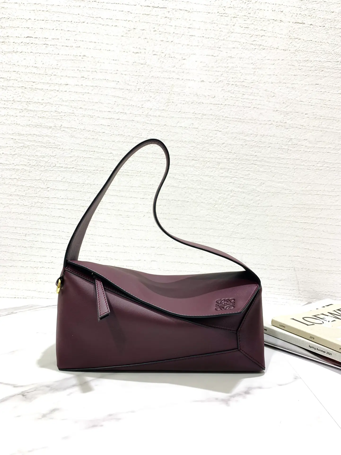 LOEWE-PUZZLE-HOBO-BAG-IN-NAPPA-CALFSKIN-PRUNE-A510J67X01-6170_2 LOEWE PUZZLE HOBO BAG IN NAPPA CALFSKIN PRUNE A510J67X01 6170 2