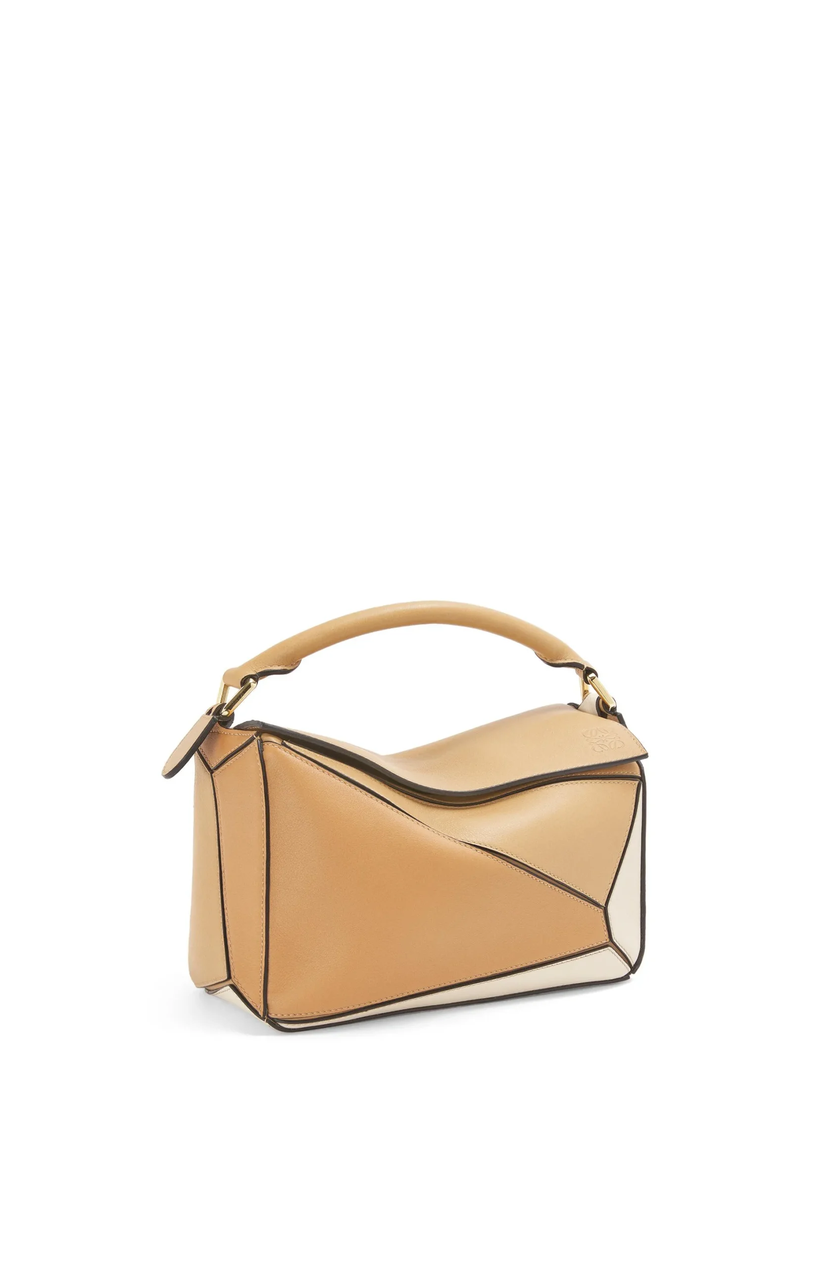 LOEWE-SMALL-PUZZLE-BAG-CLASSIC-CALFSKIN-DUNE-WARM-DESERT-A510S21X55-2451_1 LOEWE SMALL PUZZLE BAG CLASSIC CALFSKIN DUNE WARM DESERT A510S21X55 2451 1 scaled