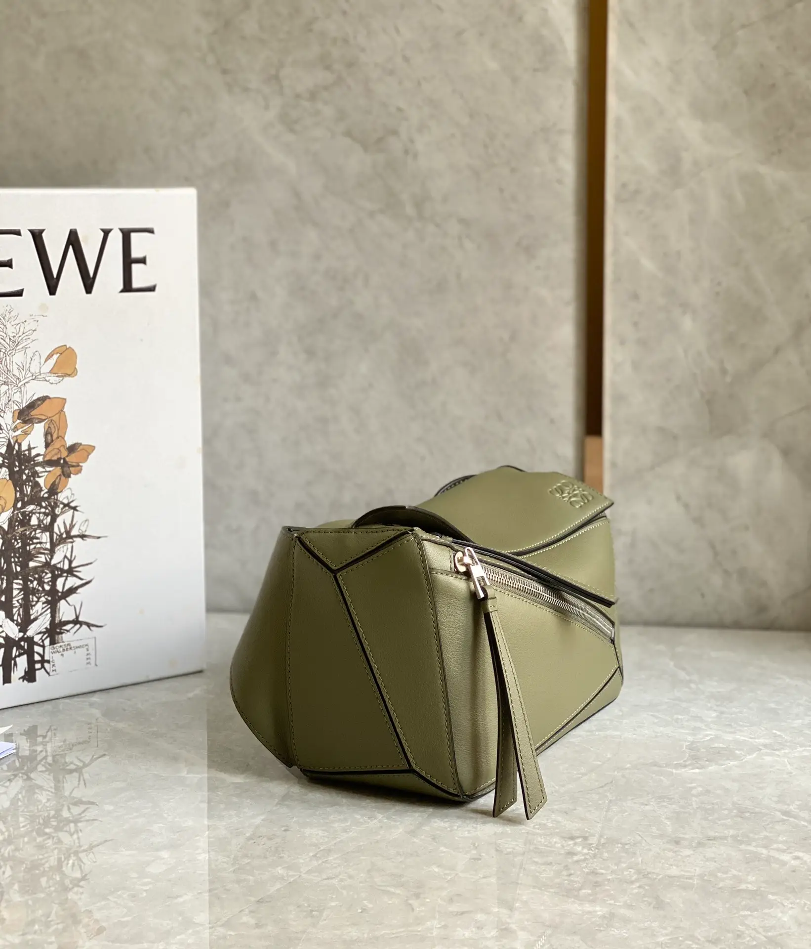 LOEWE-SMALL-PUZZLE-BUMBAG-CLASSIC-CALFSKIN-KHAKI-GREEN-B510P35X09-4160_3 LOEWE SMALL PUZZLE BUMBAG CLASSIC CALFSKIN KHAKI GREEN B510P35X09 4160 3