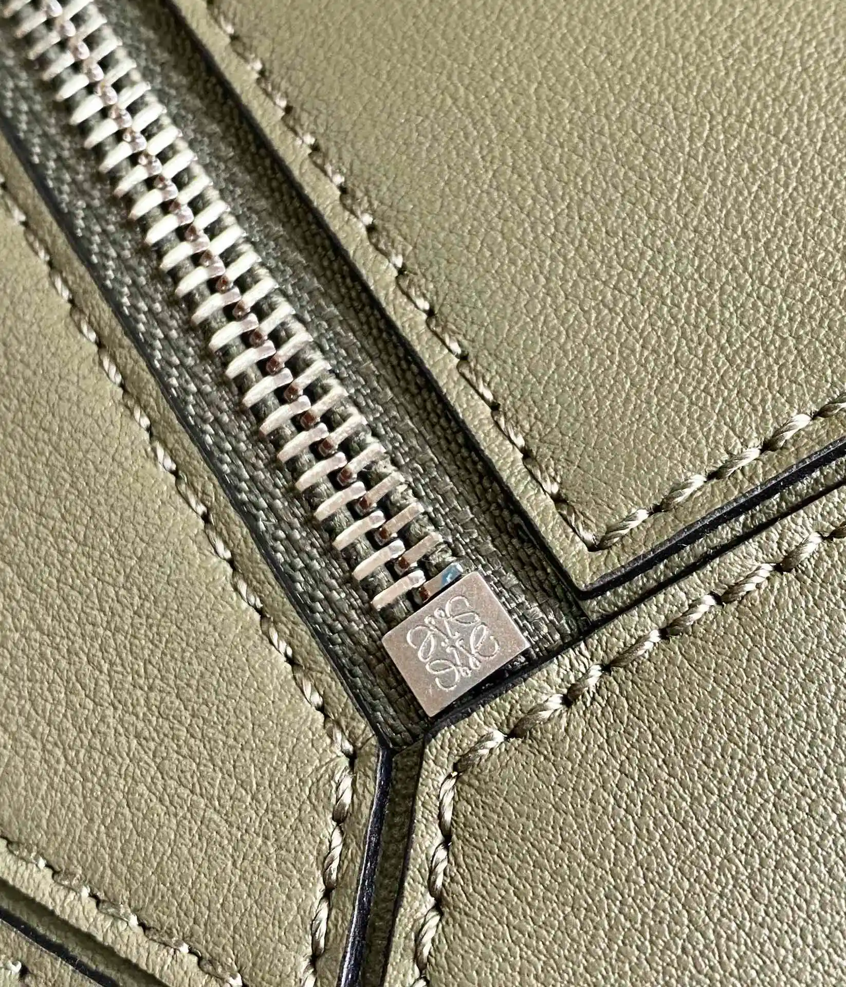 LOEWE-SMALL-PUZZLE-BUMBAG-CLASSIC-CALFSKIN-KHAKI-GREEN-B510P35X09-4160_8 LOEWE SMALL PUZZLE BUMBAG CLASSIC CALFSKIN KHAKI GREEN B510P35X09 4160 8