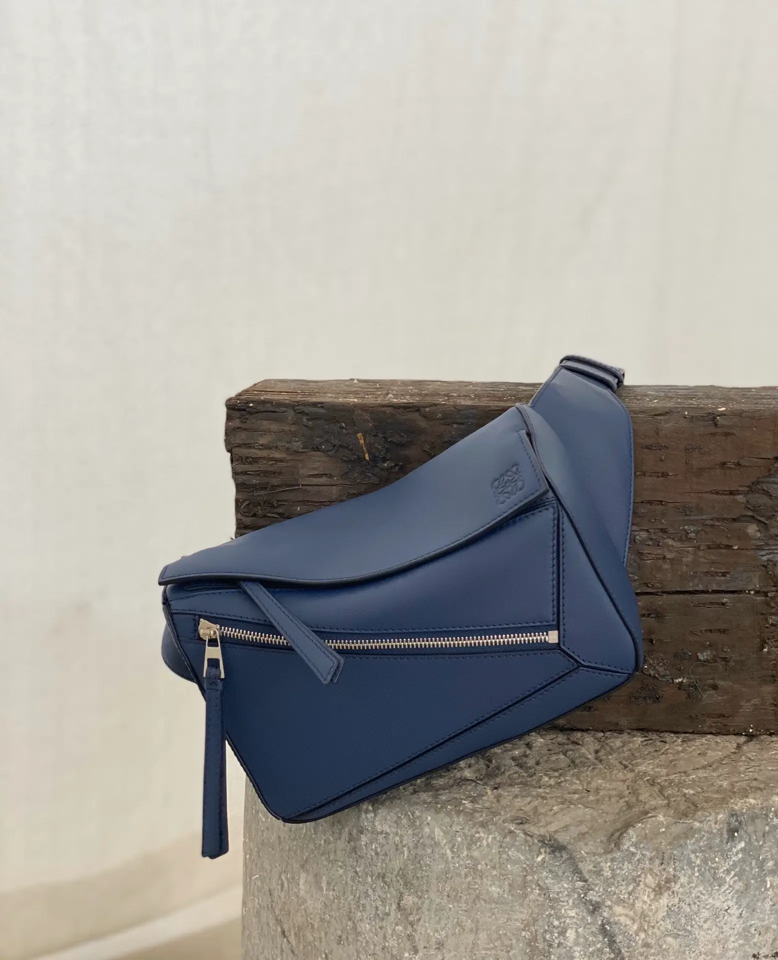 LOEWE-SMALL-PUZZLE-BUMBAG-IN-CLASSIC-CALFSKIN-OCEAN-B510P35X09-5543_4 LOEWE SMALL PUZZLE BUMBAG IN CLASSIC CALFSKIN OCEAN B510P35X09 5543 4