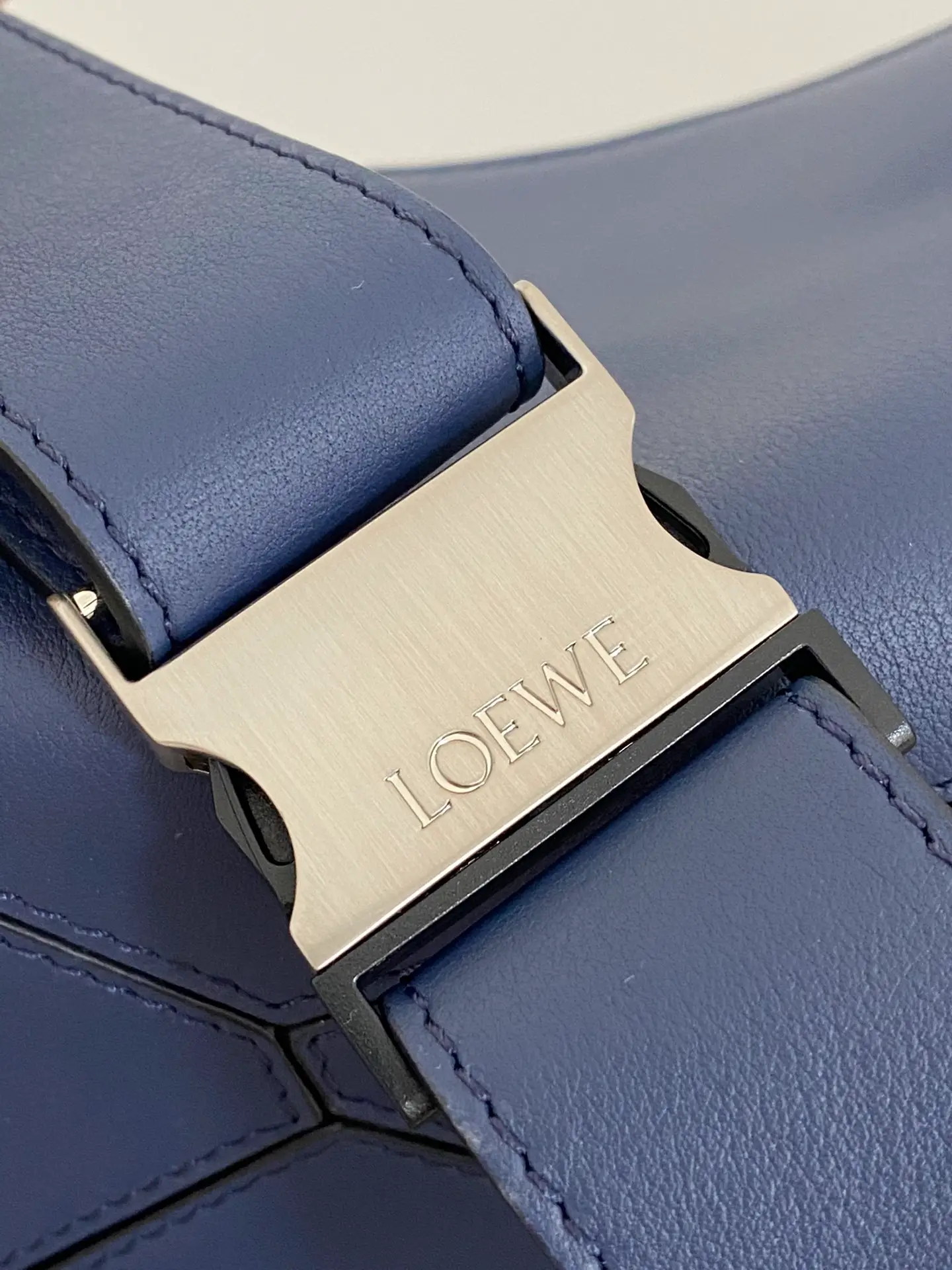 LOEWE-SMALL-PUZZLE-BUMBAG-IN-CLASSIC-CALFSKIN-OCEAN-B510P35X09-5543_5 LOEWE SMALL PUZZLE BUMBAG IN CLASSIC CALFSKIN OCEAN B510P35X09 5543 5