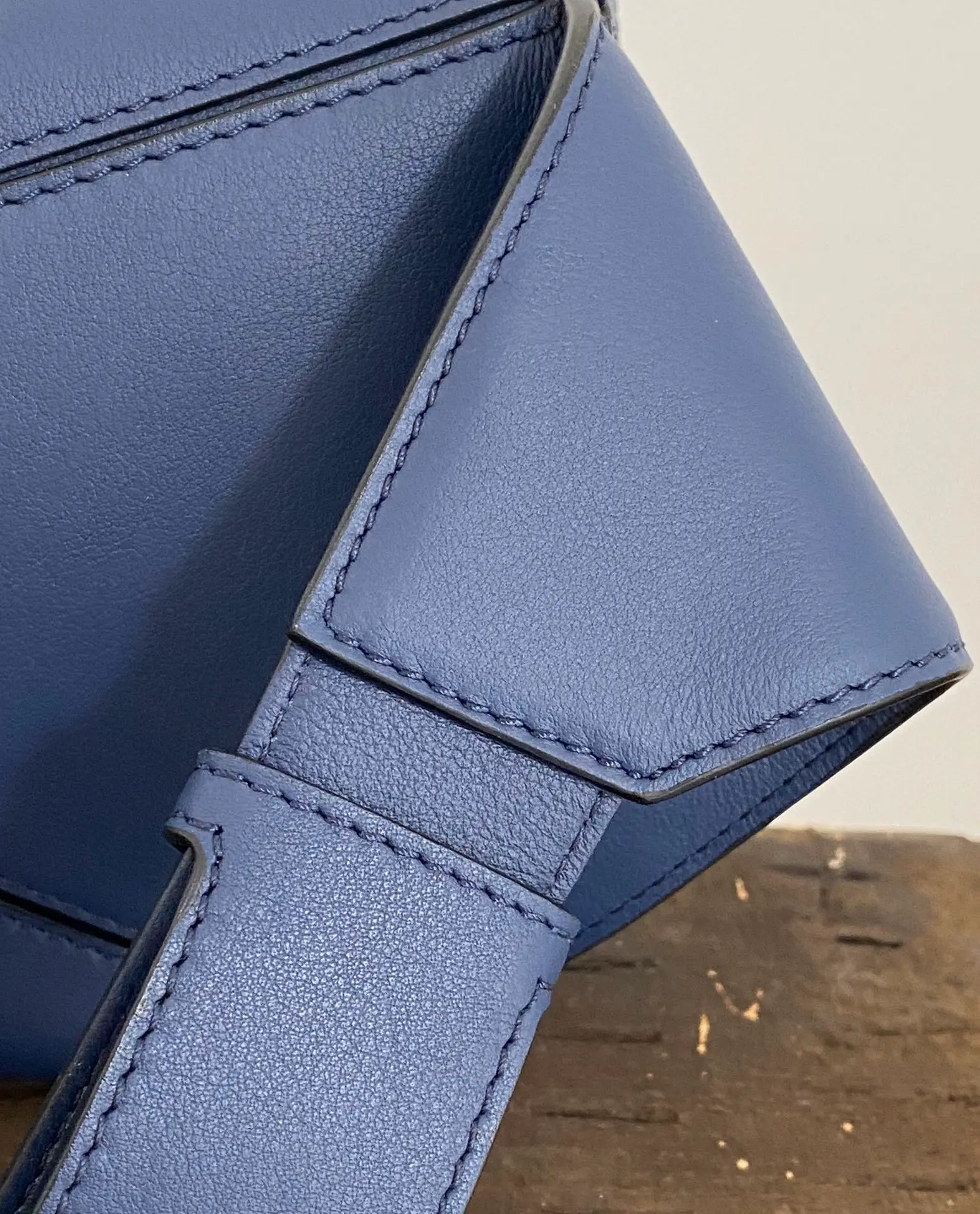 LOEWE-SMALL-PUZZLE-BUMBAG-IN-CLASSIC-CALFSKIN-OCEAN-B510P35X09-5543_8 LOEWE SMALL PUZZLE BUMBAG IN CLASSIC CALFSKIN OCEAN B510P35X09 5543 8