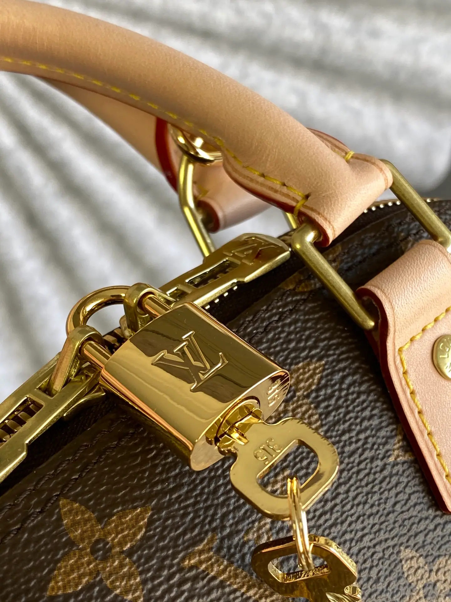 LOUIS VUITTON ALMA BB HANDBAG MONOGRAM COATED CANVAS M53152_6 LOUIS VUITTON ALMA BB HANDBAG MONOGRAM COATED CANVAS M53152 6