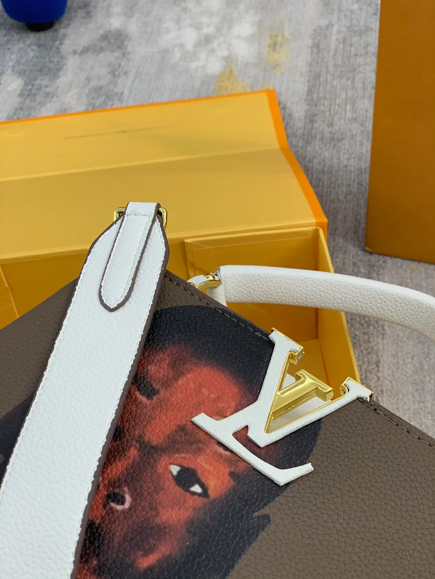 LOUIS VUITTON ARTYCAPUCINES MM HENRY TAYLOR TAURILLON LEATHER SNOW M55843_06 LOUIS VUITTON ARTYCAPUCINES MM HENRY TAYLOR TAURILLON LEATHER SNOW M55843 06