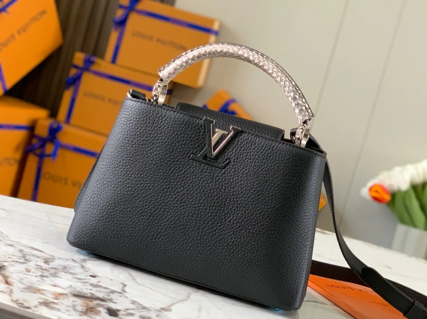 LOUIS VUITTON CAPUCINES BB HANDBAG PYTHON HANDLE TAURILLON LEATHER BLACK N92040_01 LOUIS VUITTON CAPUCINES BB HANDBAG PYTHON HANDLE TAURILLON LEATHER BLACK N92040 01