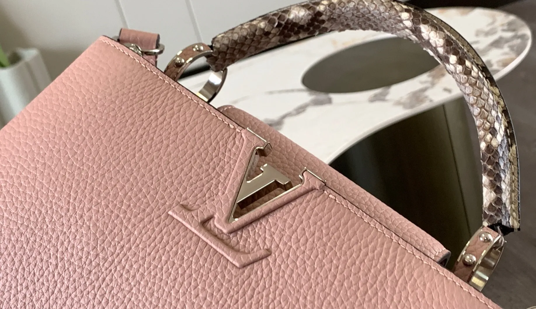 LOUIS VUITTON CAPUCINES BB HANDBAG PYTHON HANDLE TAURILLON LEATHER PINK N92042_4 LOUIS VUITTON CAPUCINES BB HANDBAG PYTHON HANDLE TAURILLON LEATHER PINK N92042 4