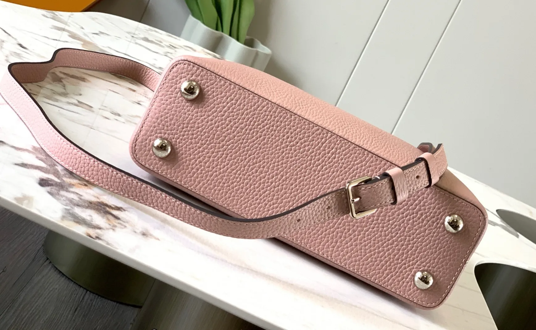 LOUIS VUITTON CAPUCINES BB HANDBAG PYTHON HANDLE TAURILLON LEATHER PINK N92042_5 LOUIS VUITTON CAPUCINES BB HANDBAG PYTHON HANDLE TAURILLON LEATHER PINK N92042 5