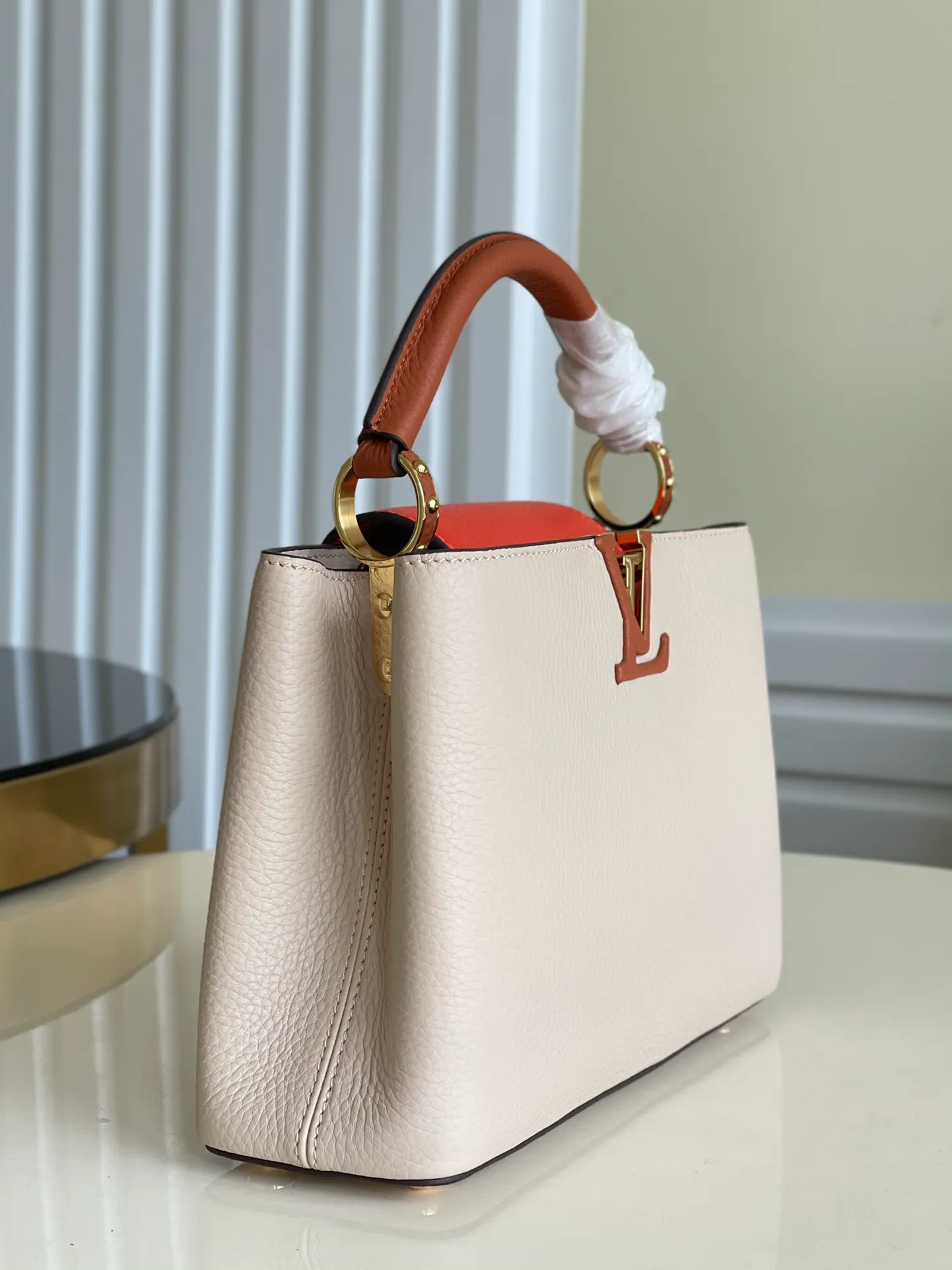 LOUIS VUITTON CAPUCINES BB HANDBAG TAURILLON LEATHER VANILLE LIGHT BEIGE M57904_2 LOUIS VUITTON CAPUCINES BB HANDBAG TAURILLON LEATHER VANILLE LIGHT BEIGE M57904 2