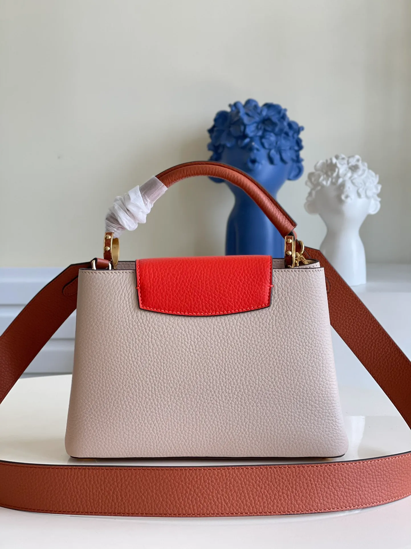 LOUIS VUITTON CAPUCINES BB HANDBAG TAURILLON LEATHER VANILLE LIGHT BEIGE M57904_3 LOUIS VUITTON CAPUCINES BB HANDBAG TAURILLON LEATHER VANILLE LIGHT BEIGE M57904 3