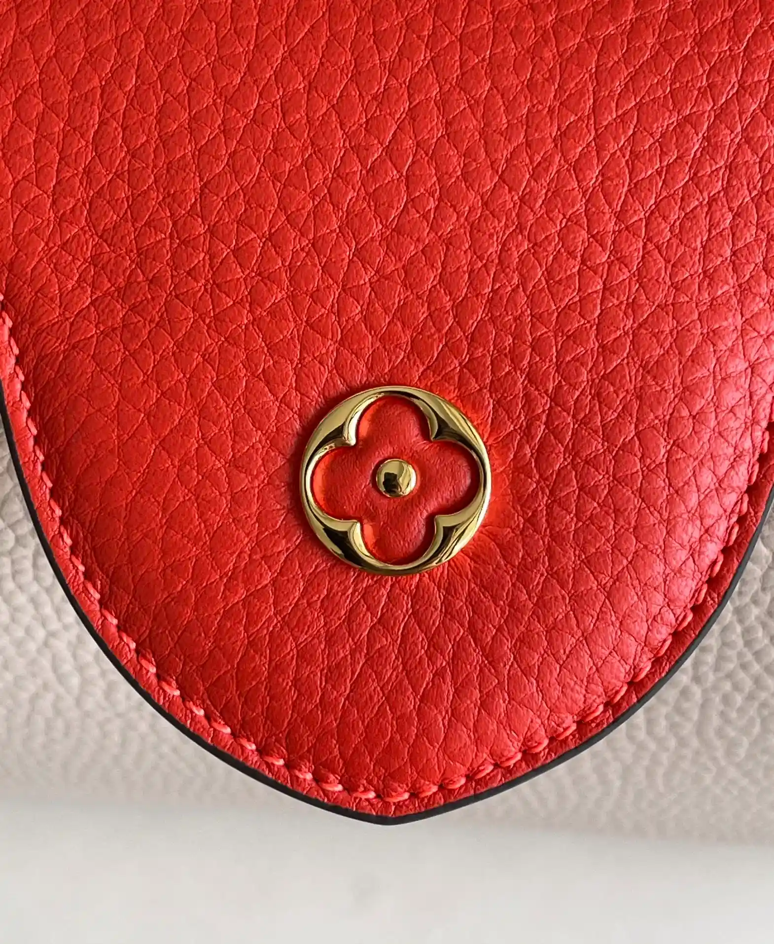 LOUIS VUITTON CAPUCINES BB HANDBAG TAURILLON LEATHER VANILLE LIGHT BEIGE M57904_7 LOUIS VUITTON CAPUCINES BB HANDBAG TAURILLON LEATHER VANILLE LIGHT BEIGE M57904 7