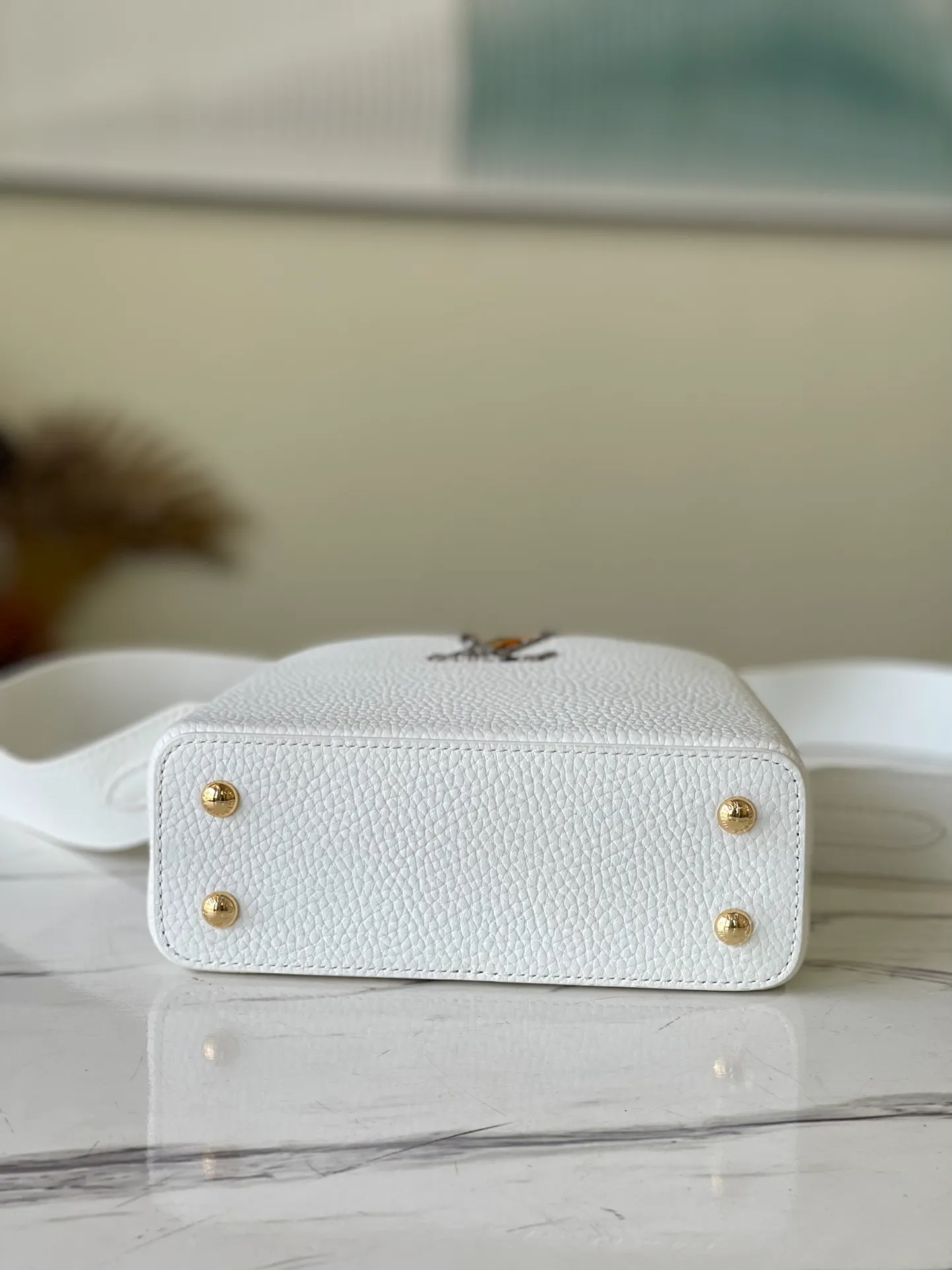 LOUIS VUITTON CAPUCINES MINI BAG PYTHON HANDLE TAURILLON LEATHER WHITE N98477_4 LOUIS VUITTON CAPUCINES MINI BAG PYTHON HANDLE TAURILLON LEATHER WHITE N98477 4 1