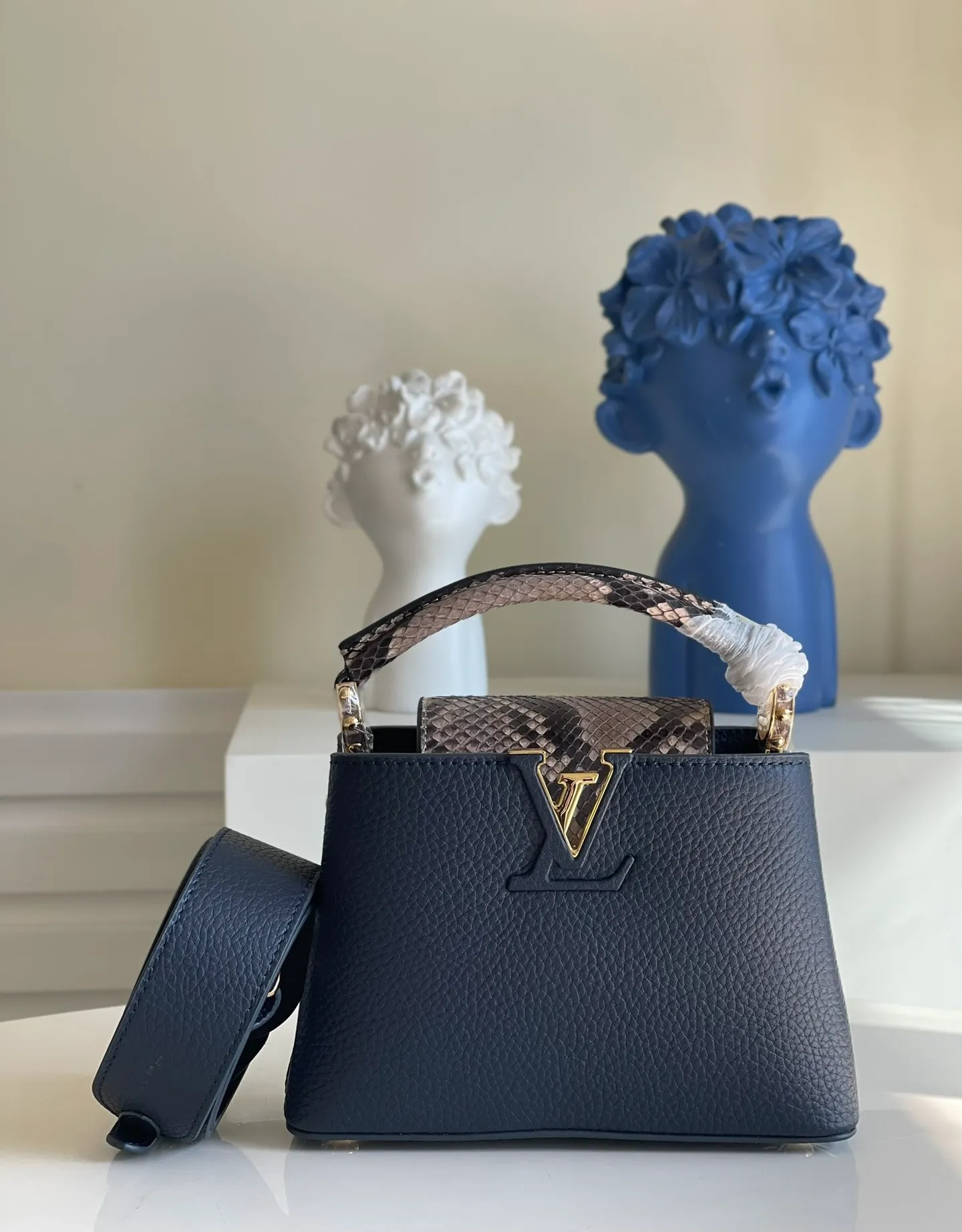 LOUIS VUITTON CAPUCINES MINI HANDBAG TAURILLON AND PYTHON LEATHER BLUE N80421_1 LOUIS VUITTON CAPUCINES MINI HANDBAG TAURILLON AND PYTHON LEATHER BLUE N80421 1
