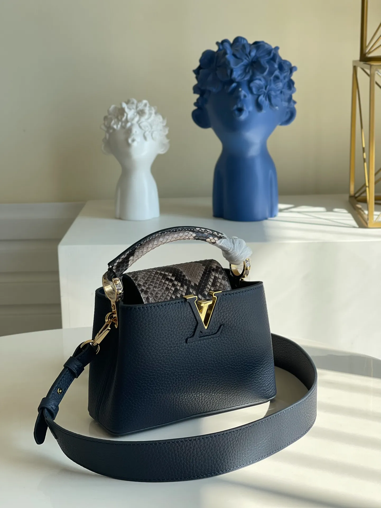 LOUIS VUITTON CAPUCINES MINI HANDBAG TAURILLON AND PYTHON LEATHER BLUE N80421_4 LOUIS VUITTON CAPUCINES MINI HANDBAG TAURILLON AND PYTHON LEATHER BLUE N80421 4