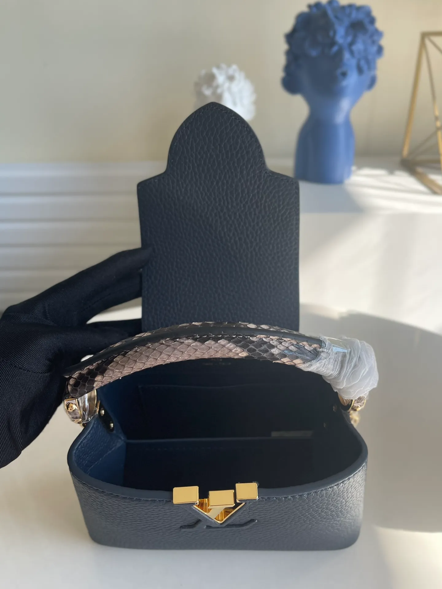 LOUIS VUITTON CAPUCINES MINI HANDBAG TAURILLON AND PYTHON LEATHER BLUE N80421_6 LOUIS VUITTON CAPUCINES MINI HANDBAG TAURILLON AND PYTHON LEATHER BLUE N80421 6