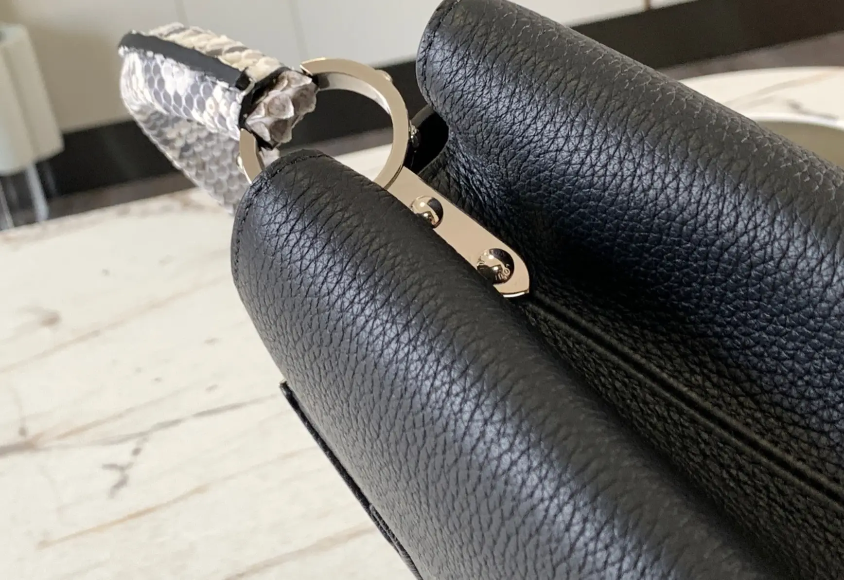 LOUIS VUITTON CAPUCINES MM BAG PYTHON HANDLE TAURILLON LEATHER BLACK N92800_6 LOUIS VUITTON CAPUCINES MM BAG PYTHON HANDLE TAURILLON LEATHER BLACK N92800 6