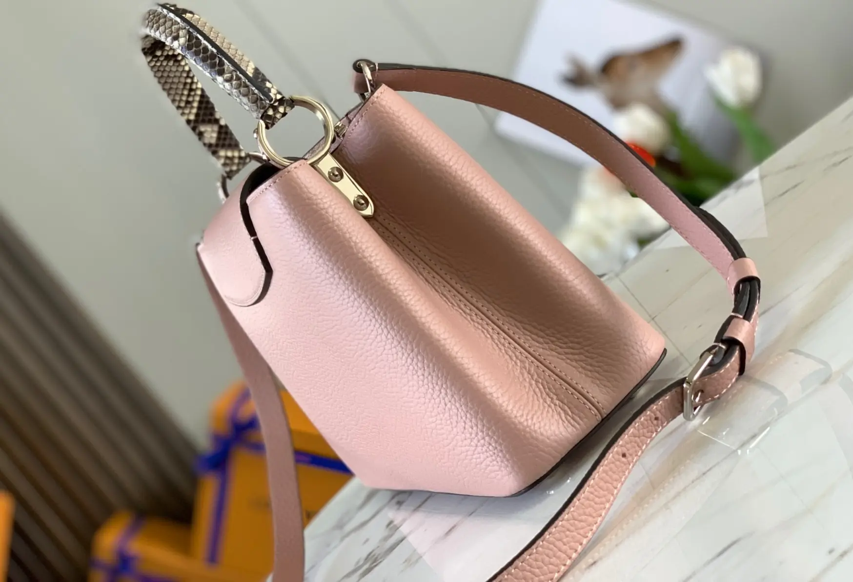 LOUIS VUITTON CAPUCINES MM BAG PYTHON HANDLE TAURILLON LEATHER PINK N92801_2 LOUIS VUITTON CAPUCINES MM BAG PYTHON HANDLE TAURILLON LEATHER PINK N92801 2