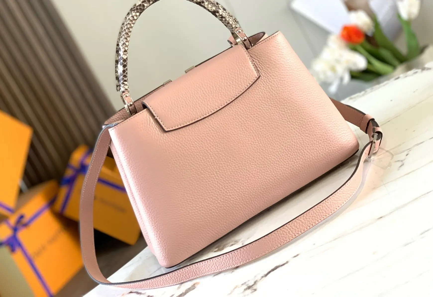 LOUIS VUITTON CAPUCINES MM BAG PYTHON HANDLE TAURILLON LEATHER PINK N92801_3 LOUIS VUITTON CAPUCINES MM BAG PYTHON HANDLE TAURILLON LEATHER PINK N92801 3