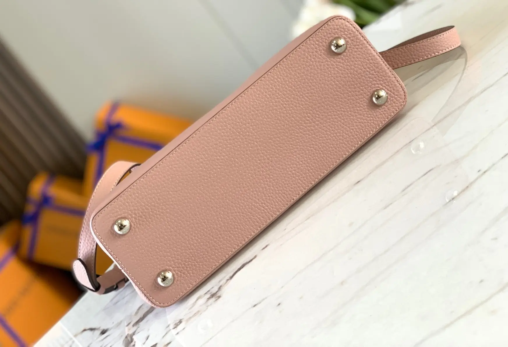 LOUIS VUITTON CAPUCINES MM BAG PYTHON HANDLE TAURILLON LEATHER PINK N92801_4 LOUIS VUITTON CAPUCINES MM BAG PYTHON HANDLE TAURILLON LEATHER PINK N92801 4