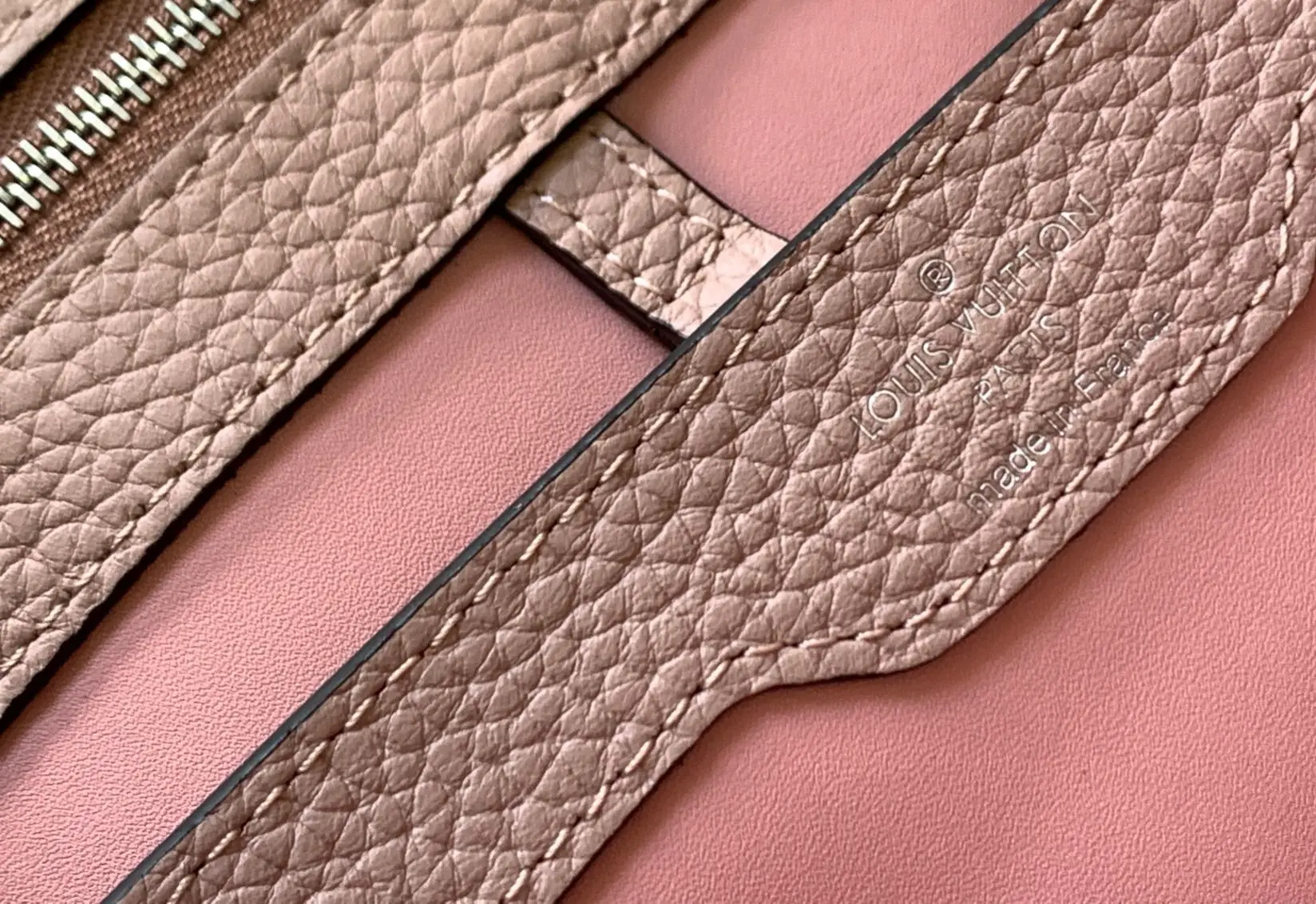 LOUIS VUITTON CAPUCINES MM BAG PYTHON HANDLE TAURILLON LEATHER PINK N92801_9 LOUIS VUITTON CAPUCINES MM BAG PYTHON HANDLE TAURILLON LEATHER PINK N92801 9