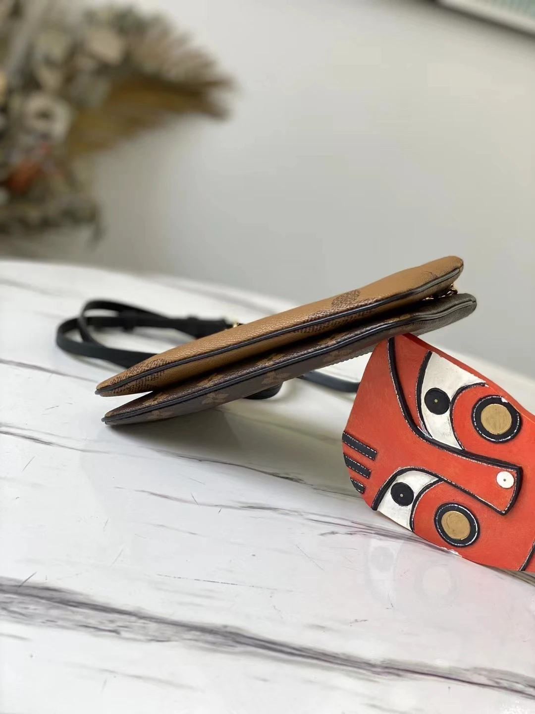 LOUIS VUITTON DOUBLE ZIP POCHETTE BAG MONOGRAM GIANT REVERSE CANVAS M69203_4 LOUIS VUITTON DOUBLE ZIP POCHETTE BAG MONOGRAM GIANT REVERSE CANVAS M69203 4