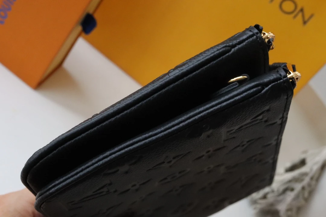 LOUIS VUITTON DOUBLE ZIP POCHETTE BAG SUPPLE GRAINED COWHIDE LEATHER BLACK M68568_6 LOUIS VUITTON DOUBLE ZIP POCHETTE BAG SUPPLE GRAINED COWHIDE LEATHER BLACK M68568 6