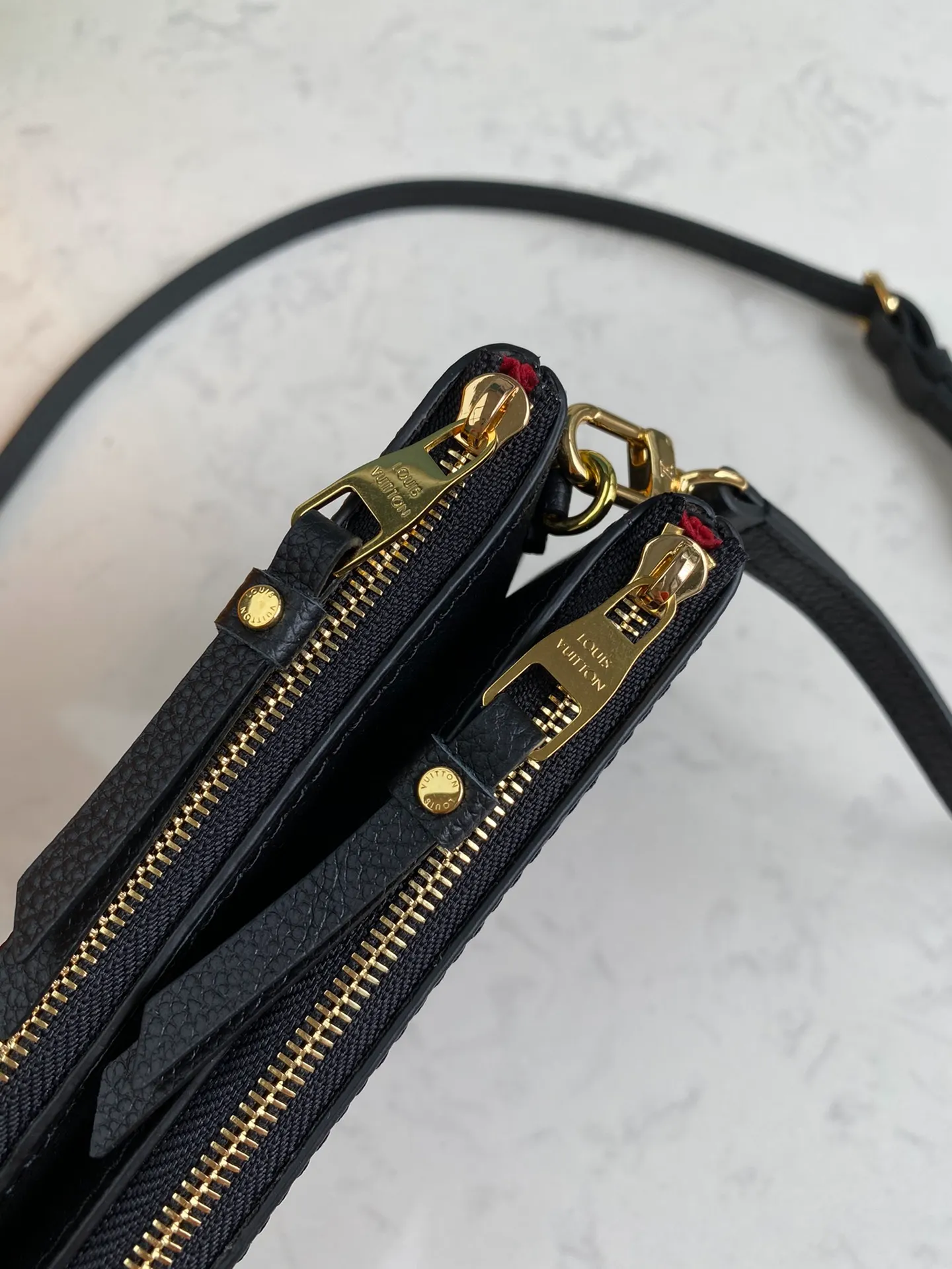 LOUIS VUITTON DOUBLE ZIP POCHETTE BAG SUPPLE GRAINED COWHIDE LEATHER BLACK M80787_7 LOUIS VUITTON DOUBLE ZIP POCHETTE BAG SUPPLE GRAINED COWHIDE LEATHER BLACK M80787 7