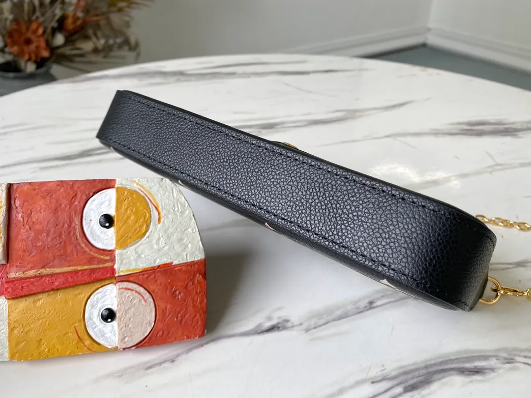 LOUIS VUITTON FÉLICIE POCHETTE BAG SUPPLE GRAINED COWHIDE LEATHER BLACK M80482_4 LOUIS VUITTON FELICIE POCHETTE BAG SUPPLE GRAINED COWHIDE LEATHER BLACK M80482 4