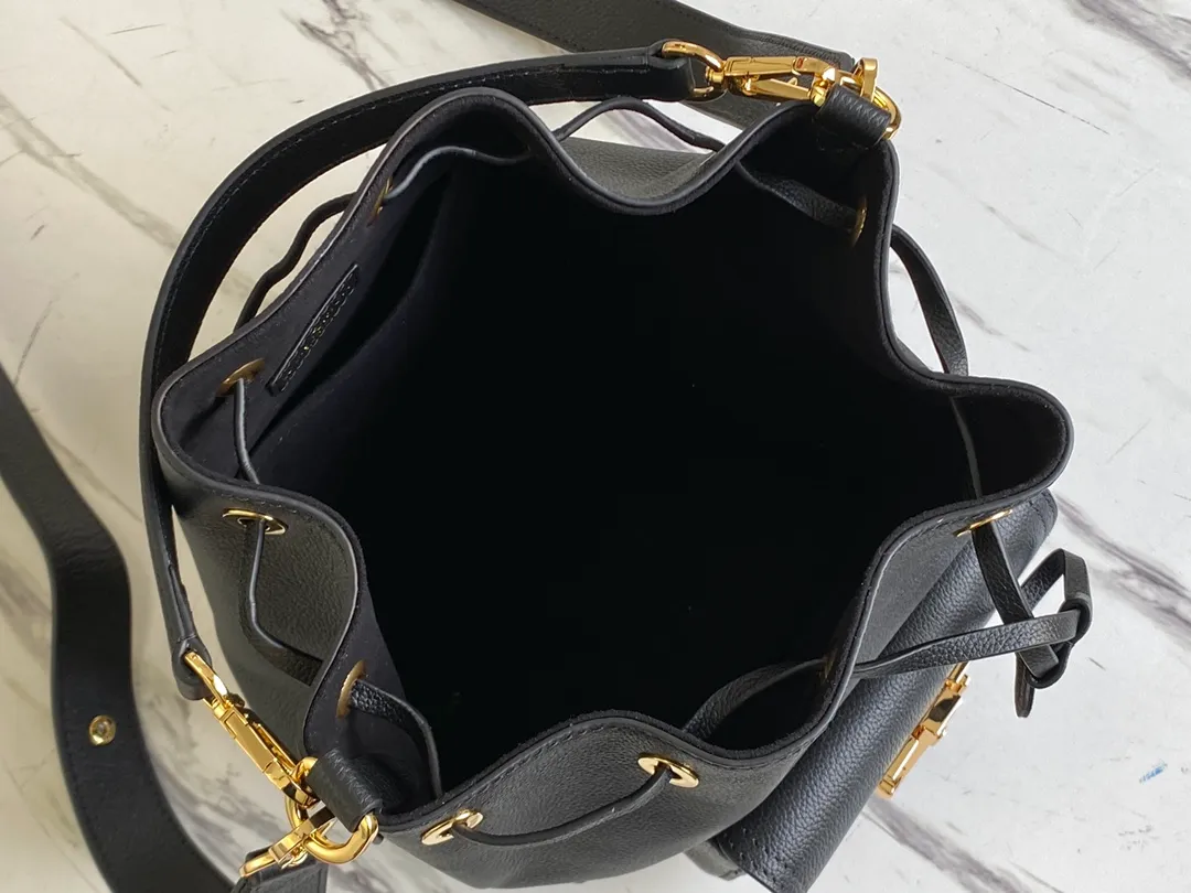 LOUIS VUITTON LOCKME BUCKET GRAINED CALF LEATHER BLACK M57687_5 LOUIS VUITTON LOCKME BUCKET GRAINED CALF LEATHER BLACK M57687 5