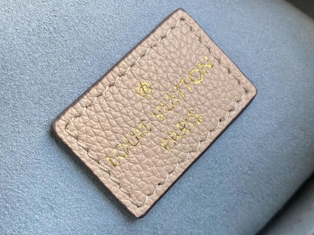 LOUIS VUITTON LOCKME BUCKET GRAINED CALF LEATHER GREIGE M57688_9 LOUIS VUITTON LOCKME BUCKET GRAINED CALF LEATHER GREIGE M57688 9