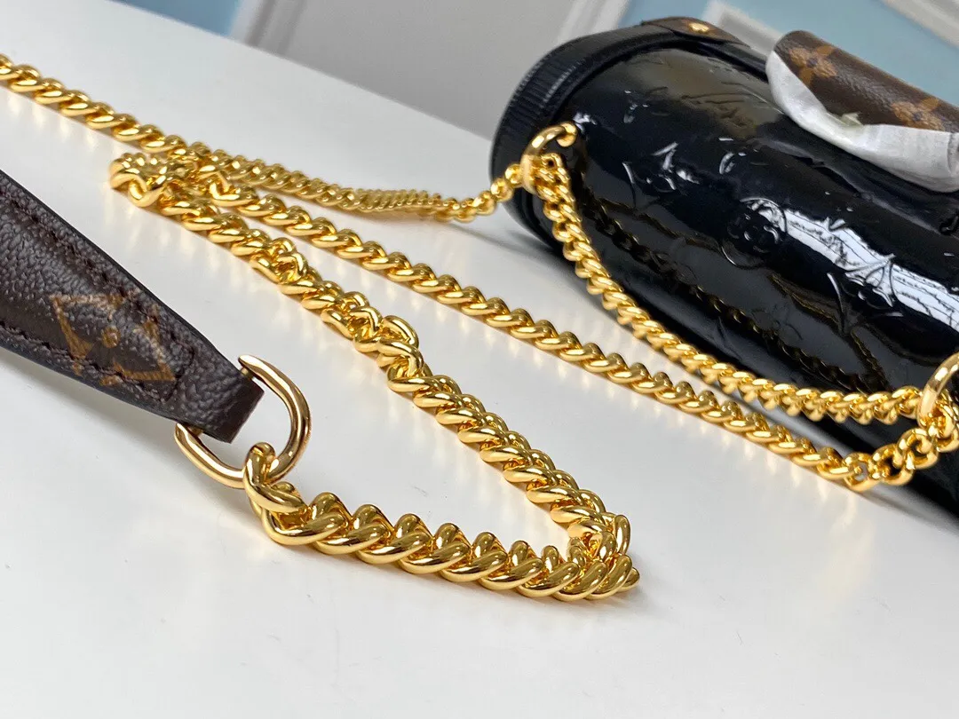 LOUIS VUITTON LV WYNWOOD CHAIN BAG MONOGRAM VERNIS COWHIDE BLACK M90516_9 LOUIS VUITTON LV WYNWOOD CHAIN BAG MONOGRAM VERNIS COWHIDE BLACK M90516 9