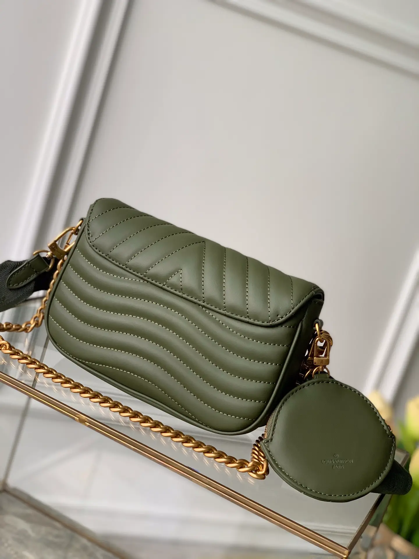 LOUIS VUITTON NEW WAVE MULTI-POCHETTE SMOOTH COWHIDE LEATHER KHAKI GREEN M56471_2 LOUIS VUITTON NEW WAVE MULTI POCHETTE SMOOTH COWHIDE LEATHER KHAKI GREEN M56471 2