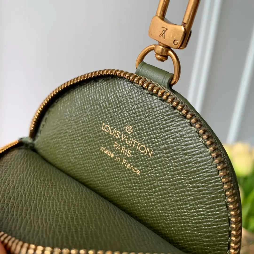 LOUIS VUITTON NEW WAVE MULTI-POCHETTE SMOOTH COWHIDE LEATHER KHAKI GREEN M56471_8 LOUIS VUITTON NEW WAVE MULTI POCHETTE SMOOTH COWHIDE LEATHER KHAKI GREEN M56471 8
