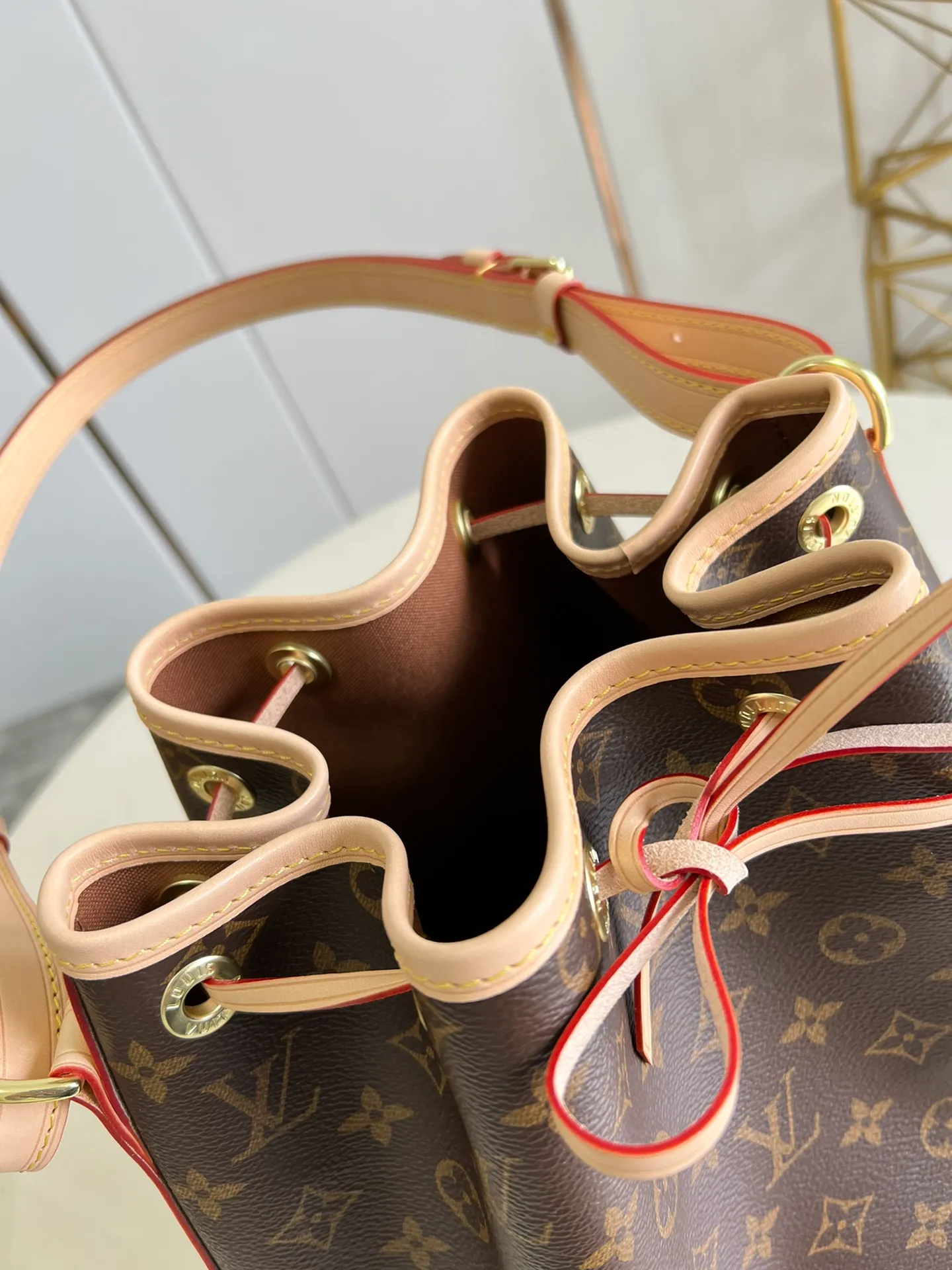 LOUIS VUITTON PETIT NOÉ BUCKET BAG MONOGRAM COATED CANVAS M40818_8 LOUIS VUITTON PETIT NOE BUCKET BAG MONOGRAM COATED CANVAS M40818 8