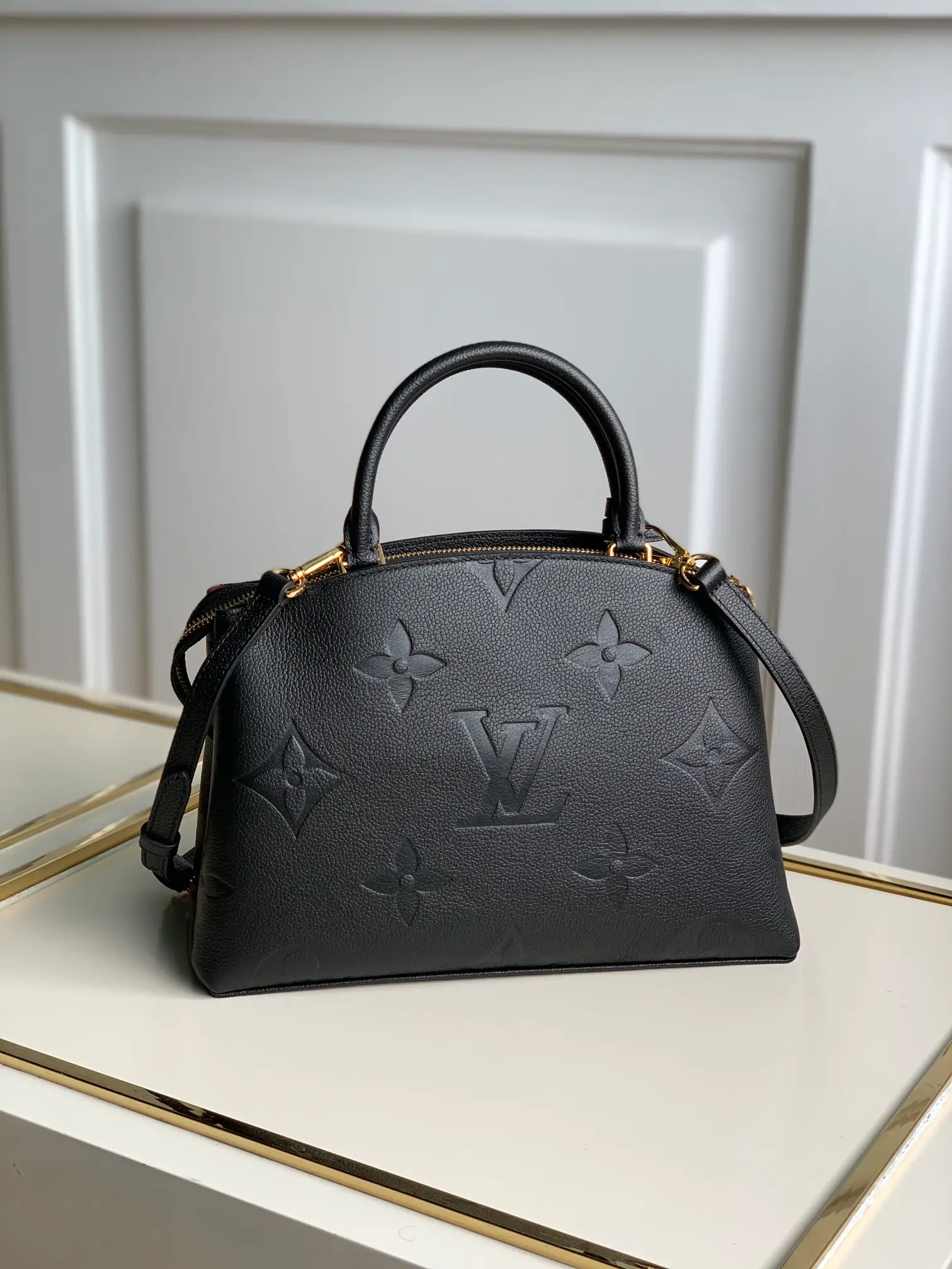 LOUIS VUITTON PETIT PALAIS HANDBAG GRAINED COWHIDE LEATHER BLACK M58916_2 LOUIS VUITTON PETIT PALAIS HANDBAG GRAINED COWHIDE LEATHER BLACK M58916 2