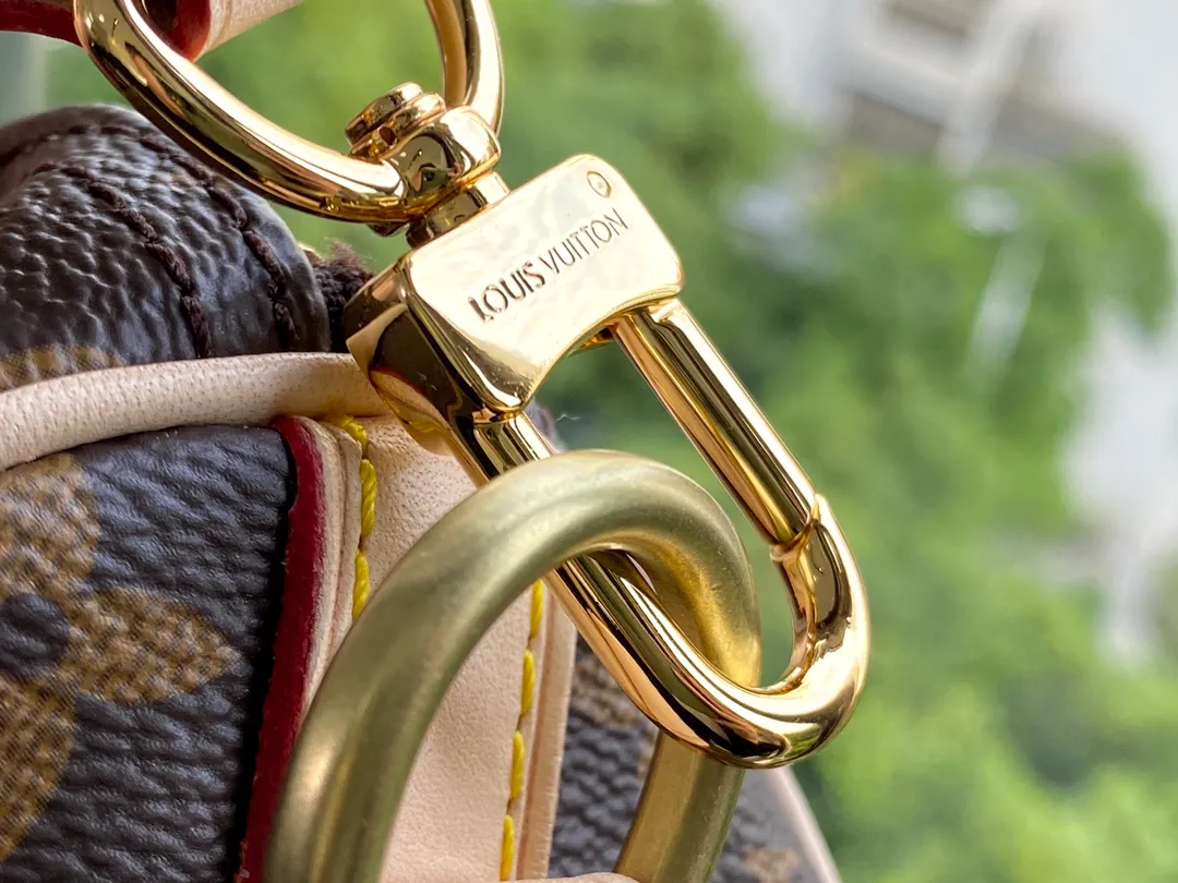 LOUIS VUITTON SPEEDY BANDOULIERE 30 HANDBAG MONOGRAM COATED CANVAS M41112_7 LOUIS VUITTON SPEEDY BANDOULIERE 30 HANDBAG MONOGRAM COATED CANVAS M41112 7